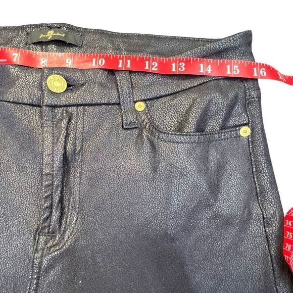 7 For All Mankind Women’s Black Metallic Scale Faux Skin Jeans Low-Rise Skinny - Picture 4 of 8